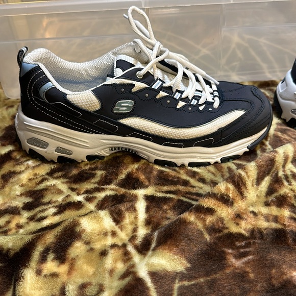 Skechers Memory foam Air Cooled. Womens Sz 11 - Picture 2 of 7